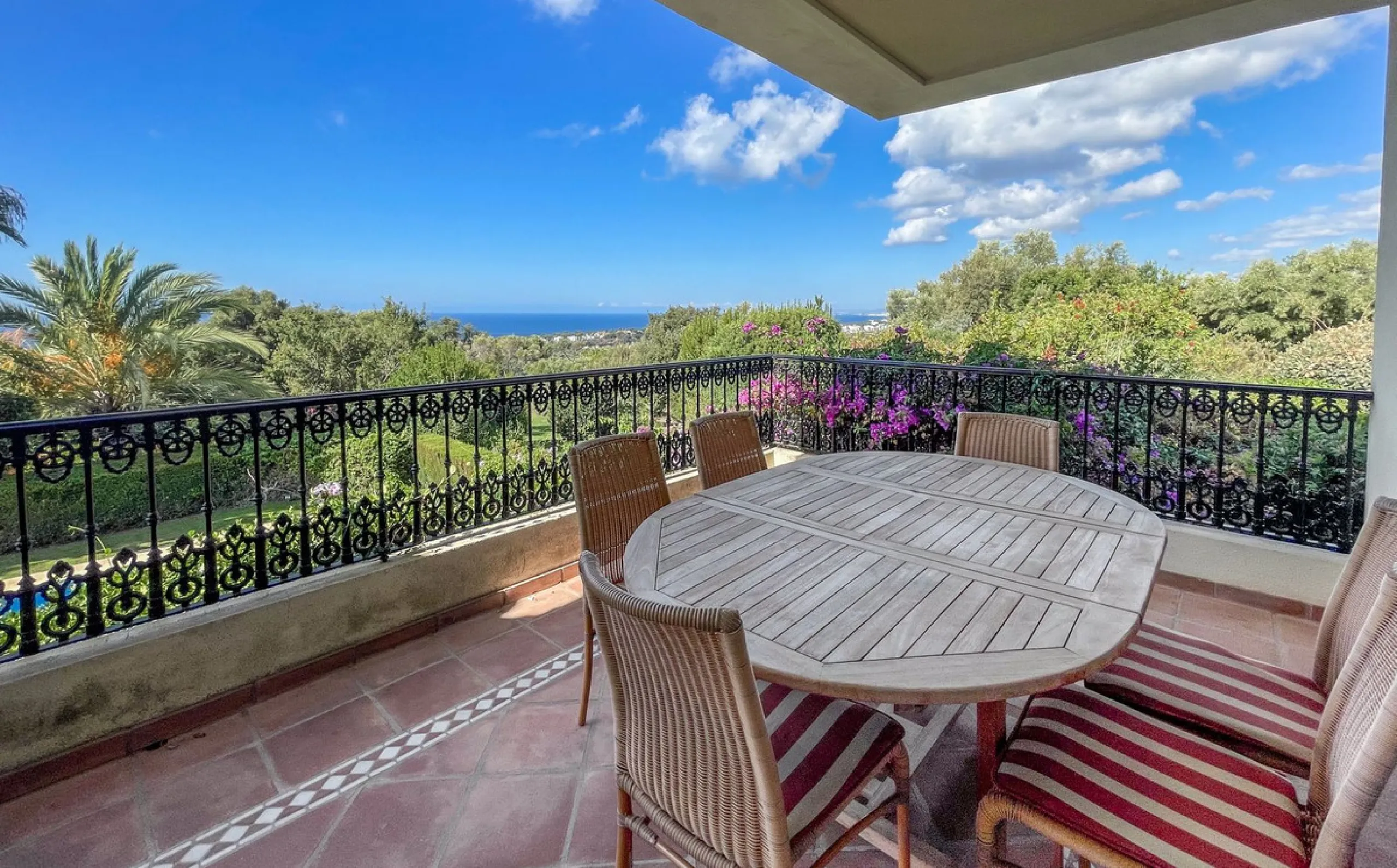 Detached Villa, El Rosario Marbella east