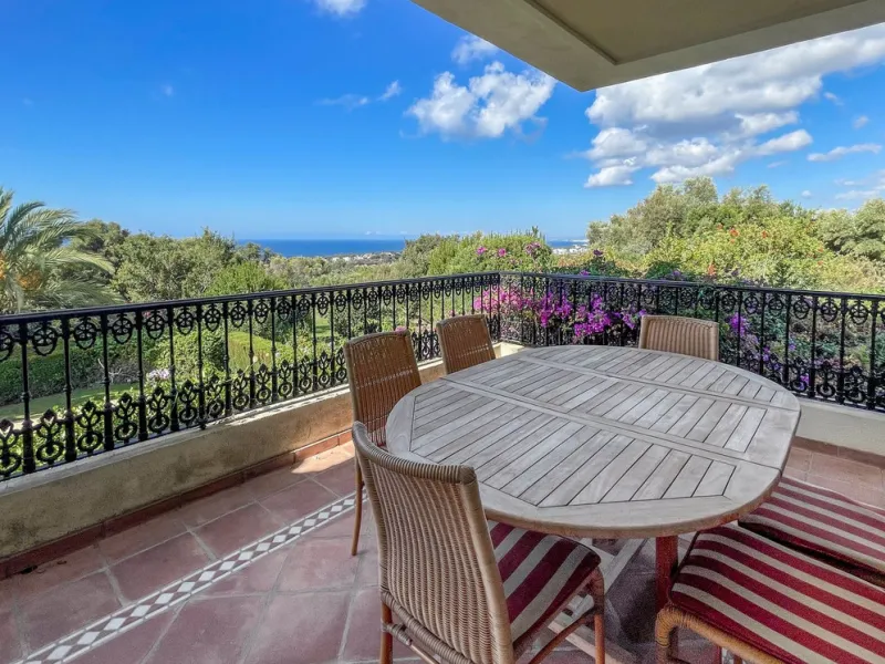 Detached Villa, El Rosario Marbella east