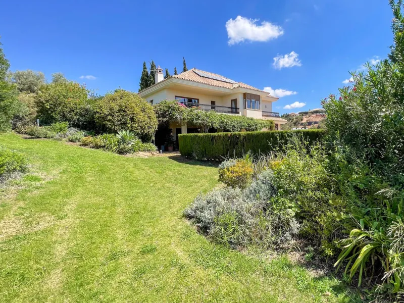 Detached Villa, El Rosario Marbella east
