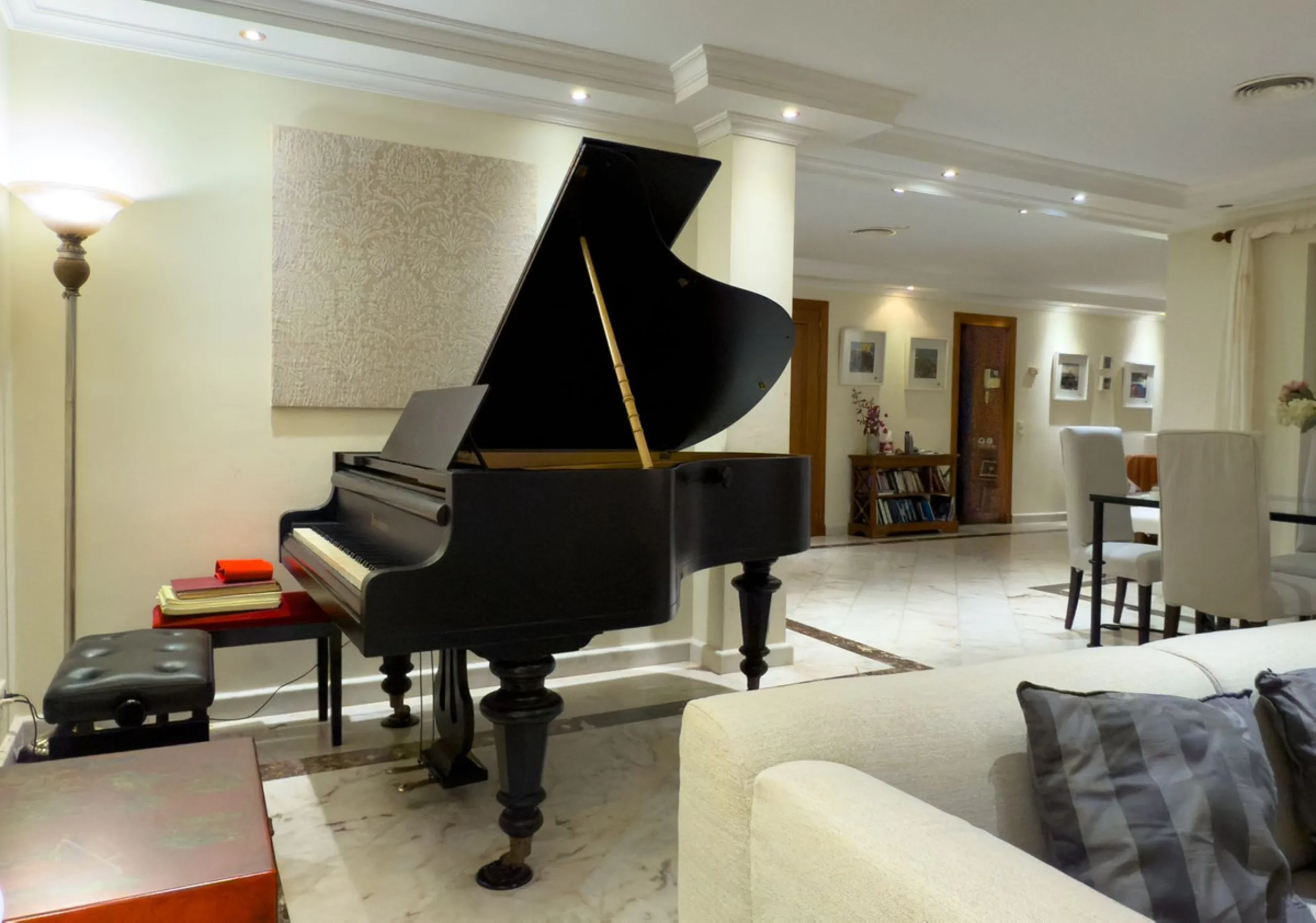 Detached Villa, El Rosario Marbella east