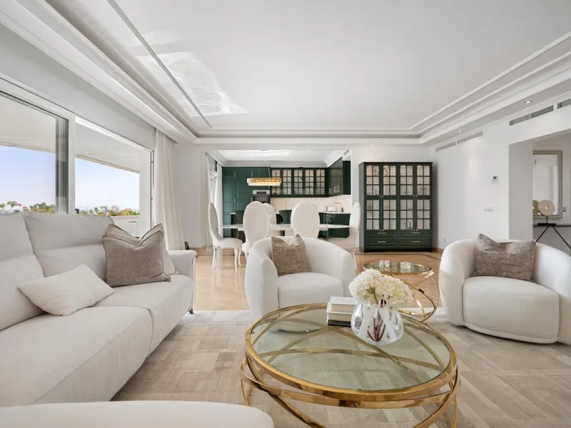 Available for short-term stays, this impressive top-floor apartment offers a rare combination of space, comfort, and security within an exclusive gated complex. With three bedrooms and five bathrooms, the property is perfectly suited for families or group