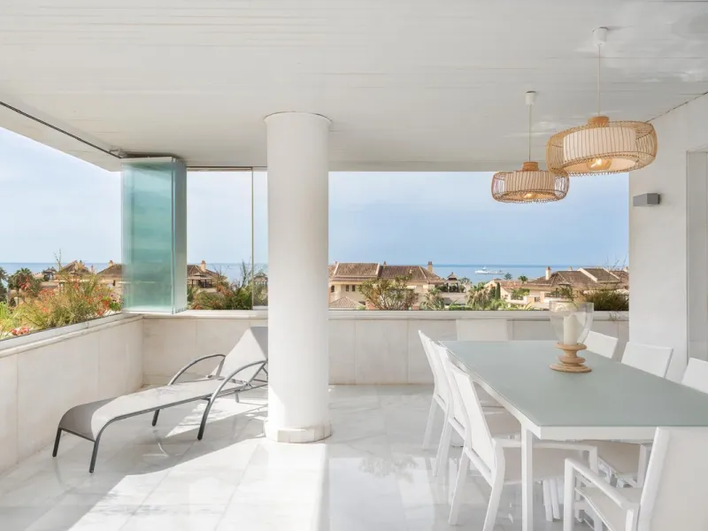 Available for short-term stays, this impressive top-floor apartment offers a rare combination of space, comfort, and security within an exclusive gated complex. With three bedrooms and five bathrooms, the property is perfectly suited for families or group