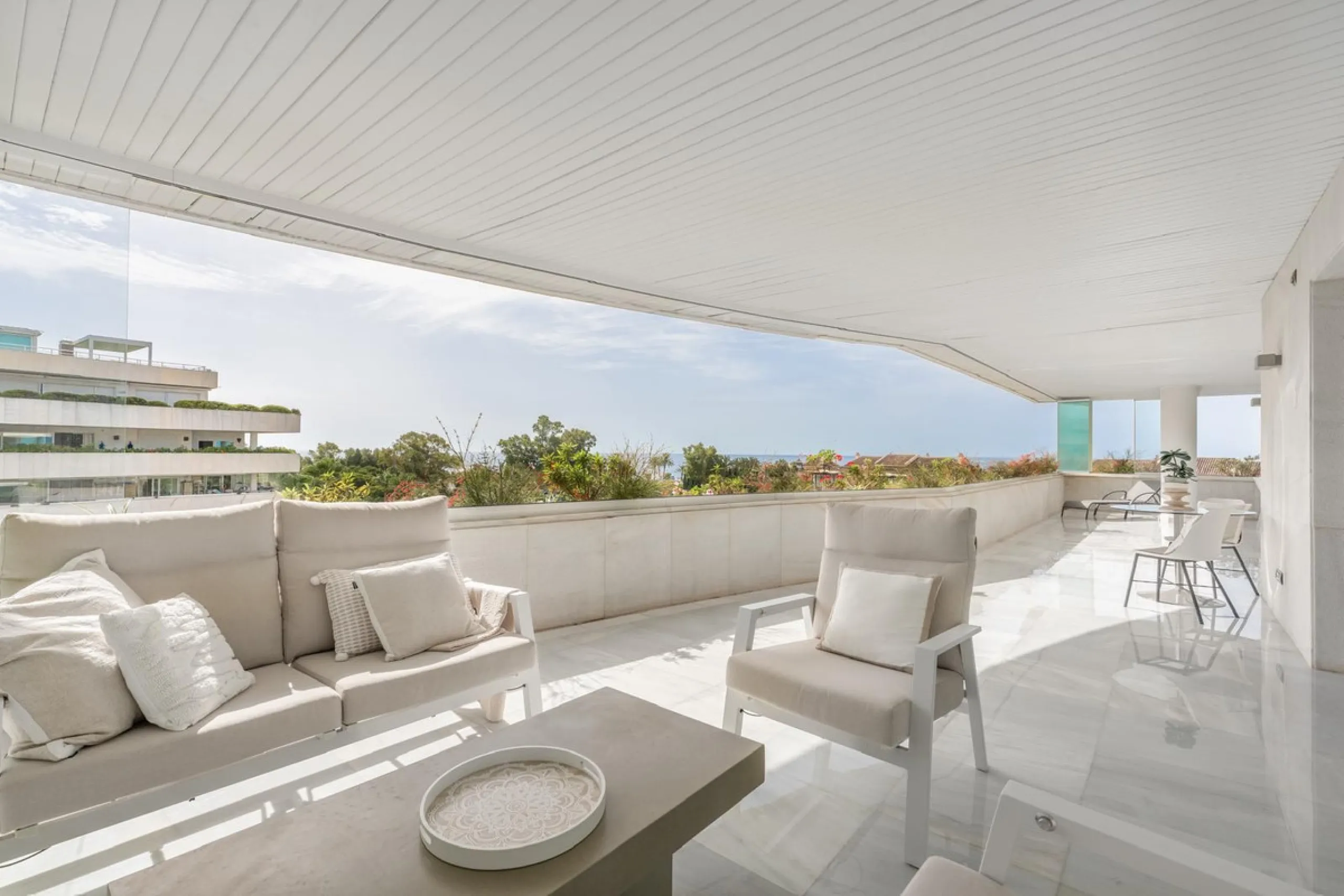 Available for short-term stays, this impressive top-floor apartment offers a rare combination of space, comfort, and security within an exclusive gated complex. With three bedrooms and five bathrooms, the property is perfectly suited for families or group
