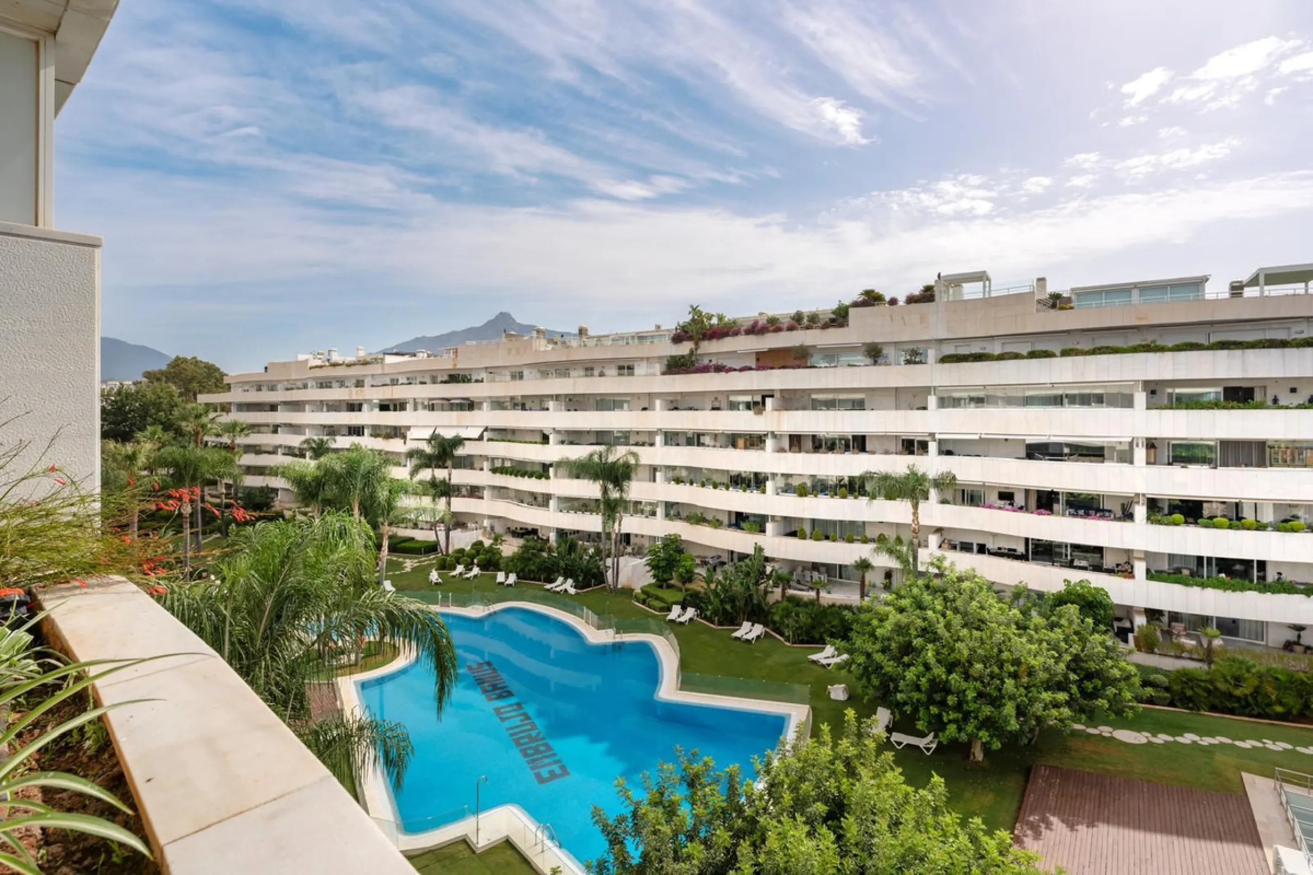 Available for short-term stays, this impressive top-floor apartment offers a rare combination of space, comfort, and security within an exclusive gated complex. With three bedrooms and five bathrooms, the property is perfectly suited for families or group