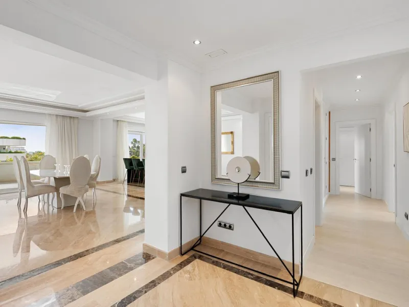 Available for short-term stays, this impressive top-floor apartment offers a rare combination of space, comfort, and security within an exclusive gated complex. With three bedrooms and five bathrooms, the property is perfectly suited for families or group