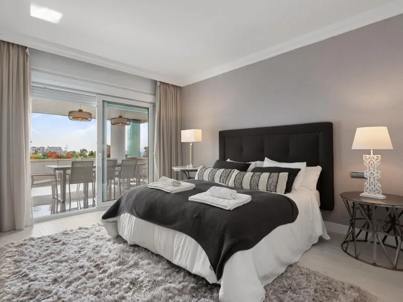 Available for short-term stays, this impressive top-floor apartment offers a rare combination of space, comfort, and security within an exclusive gated complex. With three bedrooms and five bathrooms, the property is perfectly suited for families or group