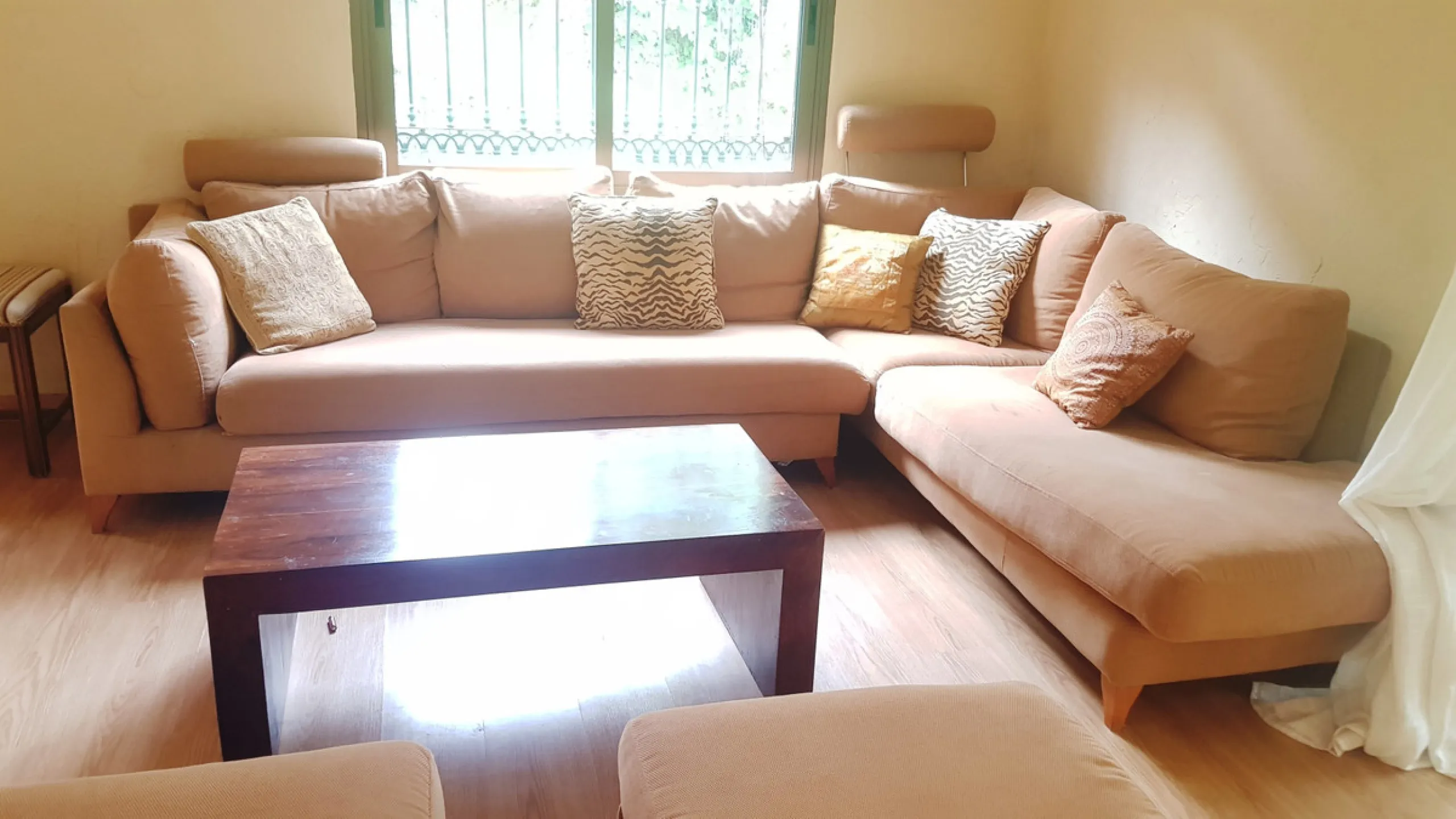 Detached villa in a very quiet area perfectly equipped and ready to move into.