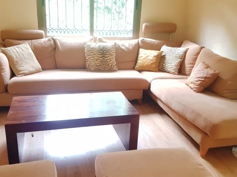Detached villa in a very quiet area perfectly equipped and ready to move into.