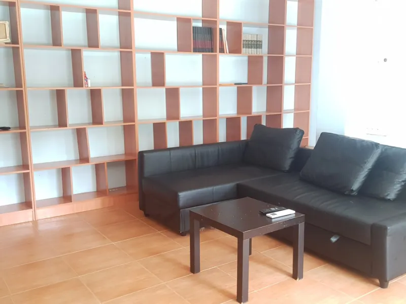 Detached villa in a very quiet area perfectly equipped and ready to move into.