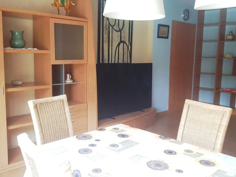 Detached villa in a very quiet area perfectly equipped and ready to move into.