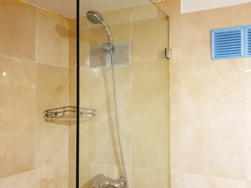 Detached villa in a very quiet area perfectly equipped and ready to move into.