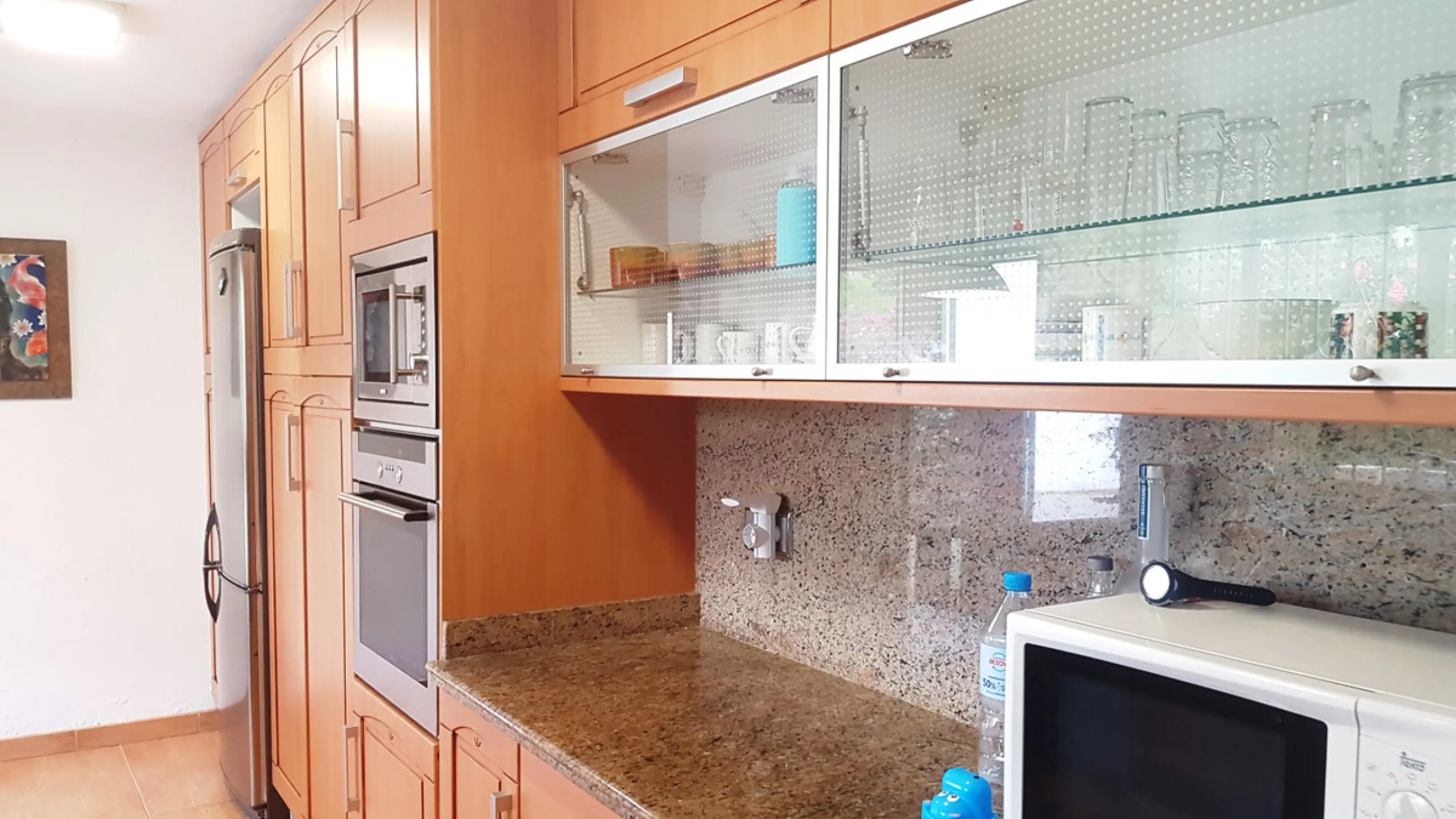 Detached villa in a very quiet area perfectly equipped and ready to move into.