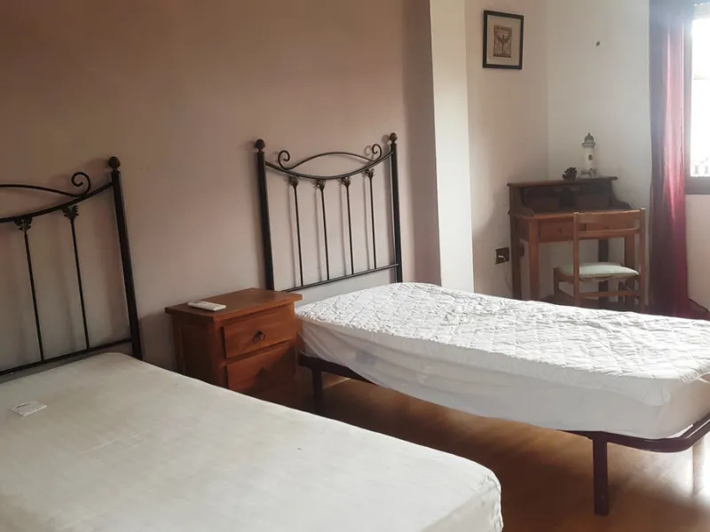 Detached villa in a very quiet area perfectly equipped and ready to move into.
