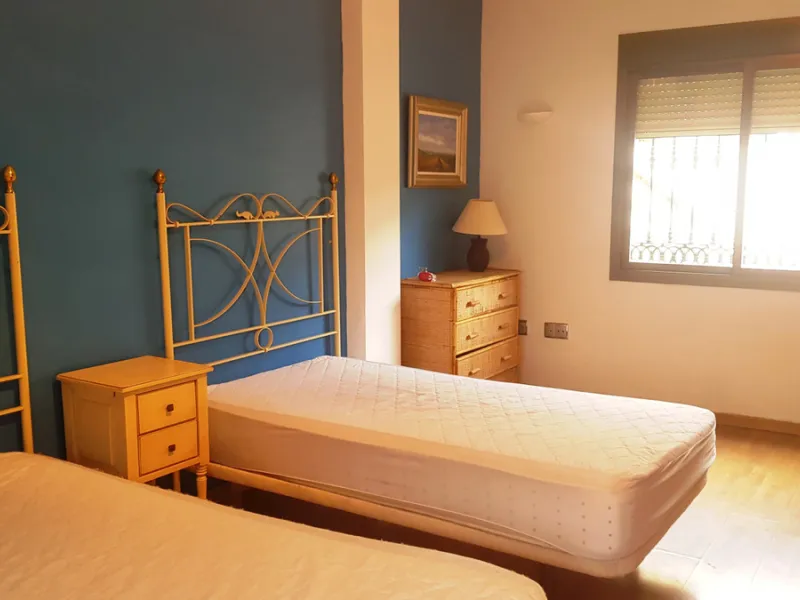 Detached villa in a very quiet area perfectly equipped and ready to move into.