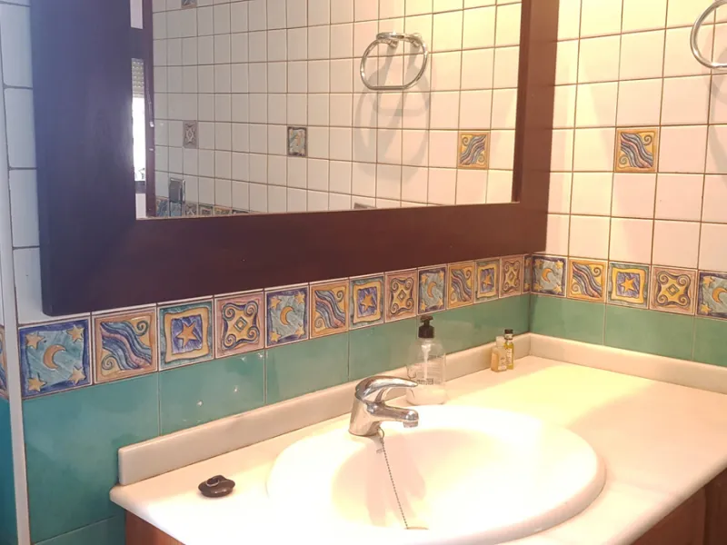 Detached villa in a very quiet area perfectly equipped and ready to move into.