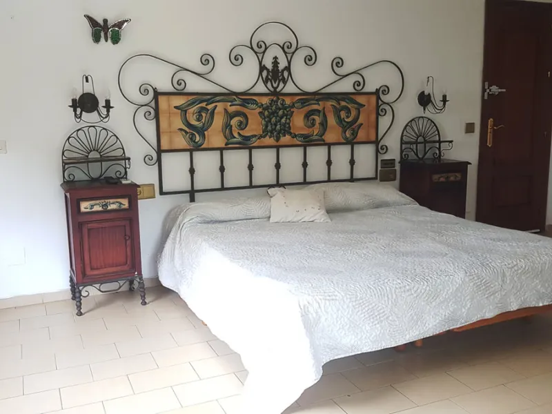 Detached villa in a very quiet area perfectly equipped and ready to move into.