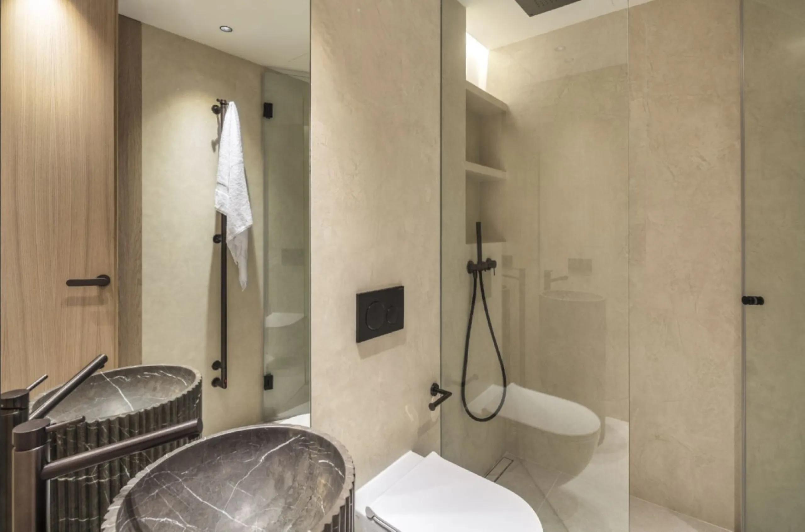 Apartment - Ground Floor Apartment в продаже в Marbella, Málaga. В доме 3 спален и 3 ванных комнат. Площадь дома 118 м²