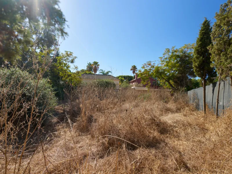 Plot - Residential Plot в продаже в Marbella, Málaga. Площадь участка 713 м²