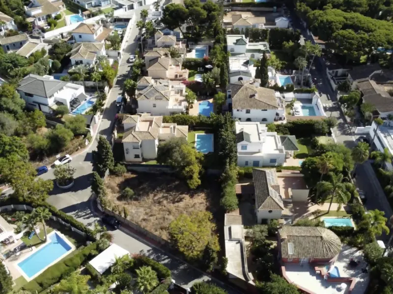 Plot - Residential Plot в продаже в Marbella, Málaga. Площадь участка 713 м²