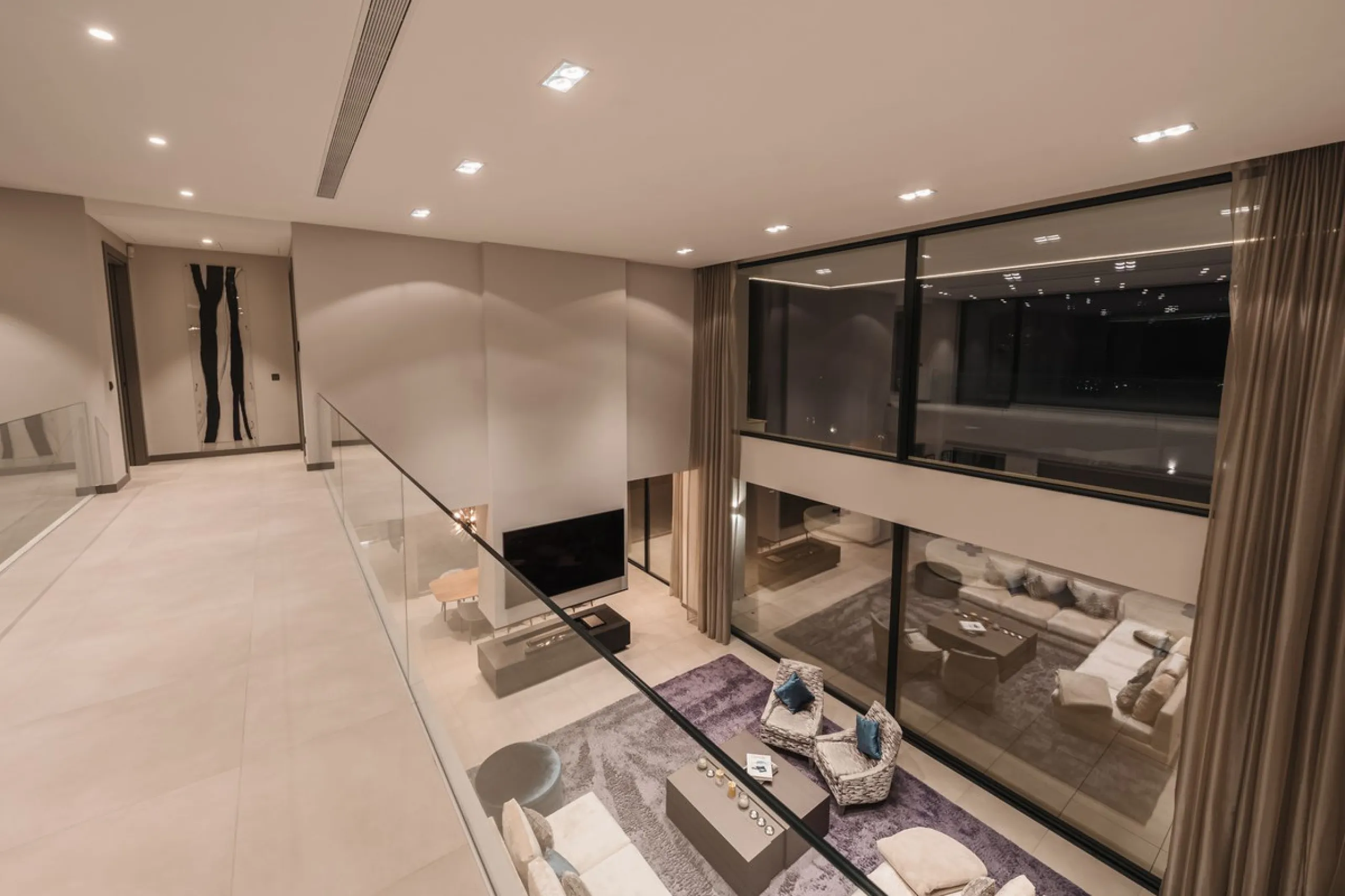 House - Detached Villa в продаже в Benahavís, Málaga. В доме 5 спален и 5 ванных комнат. Площадь дома 573 м². Площадь участка 2616 м²