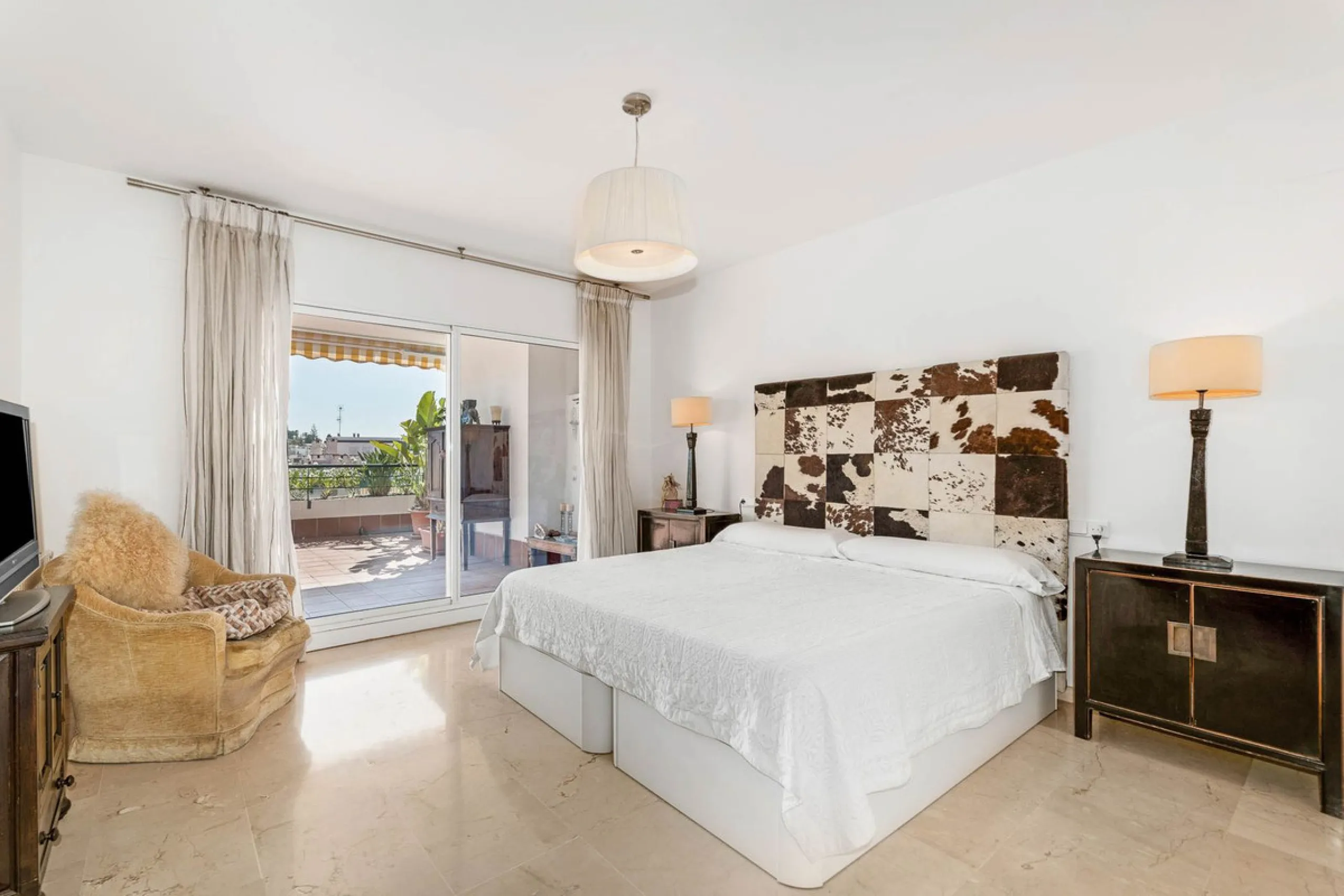 Guadalmina Golf-front Duplex Penthouse with views to La Concha.