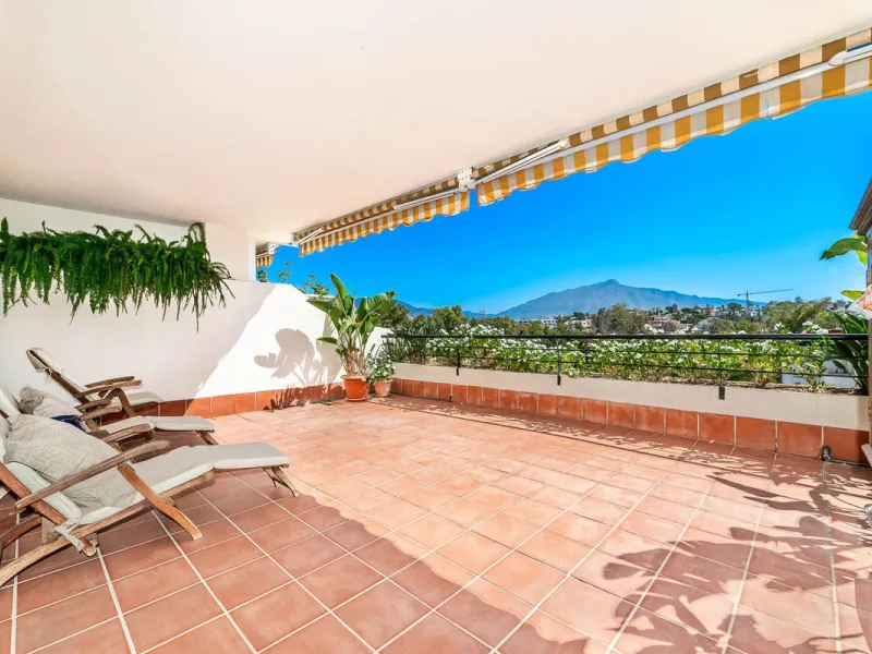Guadalmina Golf-front Duplex Penthouse with views to La Concha.