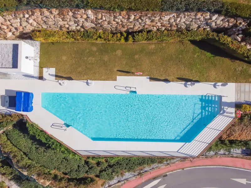 Exclusive Corner Penthouse with Rooftop Terrace and Panoramic Views over Istán and Marbella