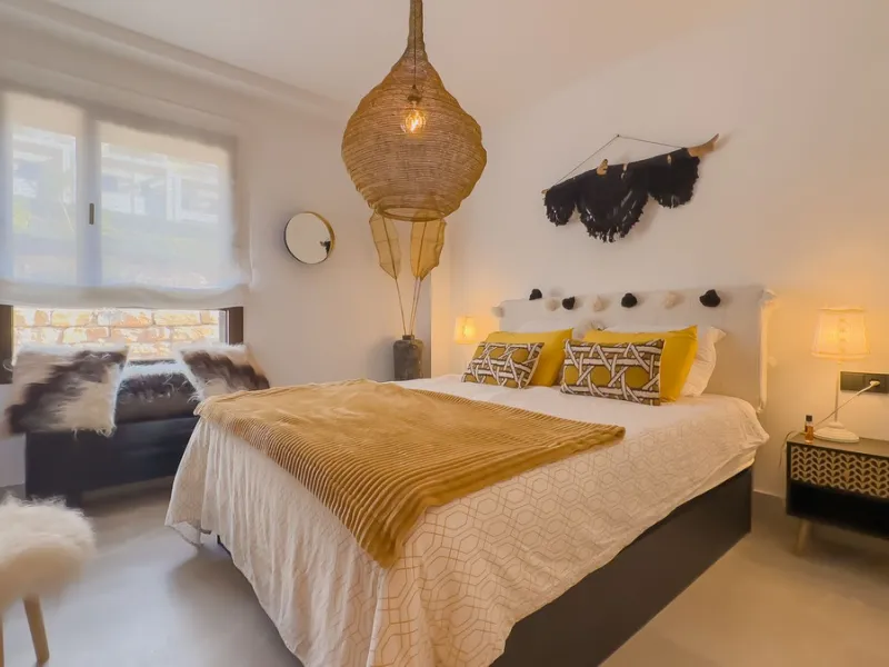 Exclusive Corner Penthouse with Rooftop Terrace and Panoramic Views over Istán and Marbella