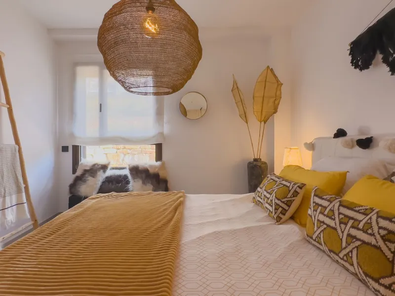 Exclusive Corner Penthouse with Rooftop Terrace and Panoramic Views over Istán and Marbella