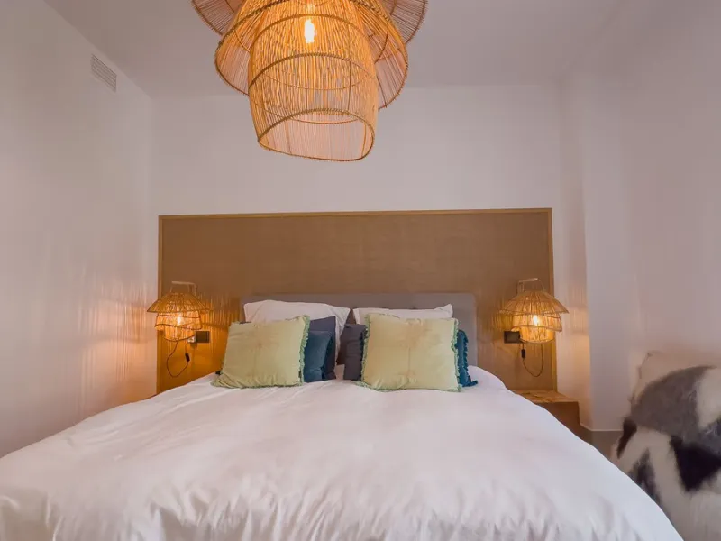 Exclusive Corner Penthouse with Rooftop Terrace and Panoramic Views over Istán and Marbella