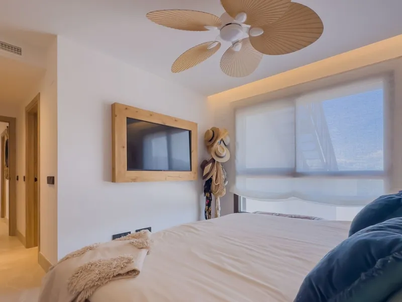Exclusive Corner Penthouse with Rooftop Terrace and Panoramic Views over Istán and Marbella