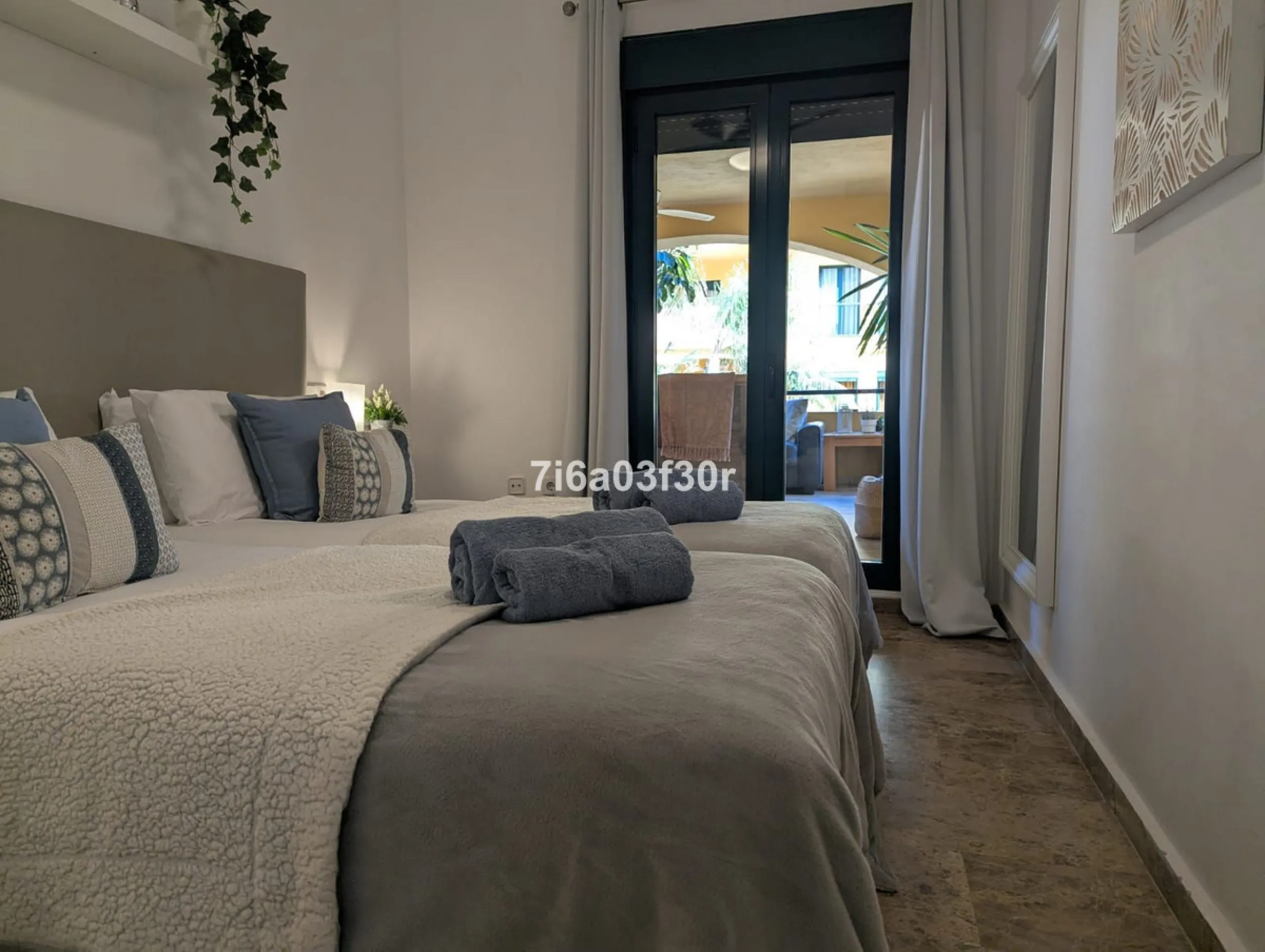 Apartment - Middle Floor Apartment в продаже в Marbella, Málaga. В доме 3 спален и 3 ванных комнат. Площадь дома 147 м²