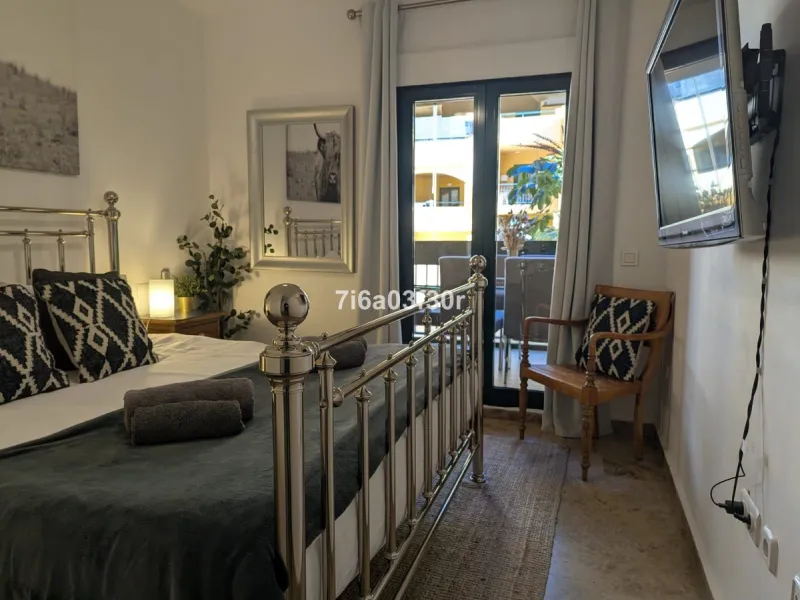 Apartment - Middle Floor Apartment в продаже в Marbella, Málaga. В доме 3 спален и 3 ванных комнат. Площадь дома 147 м²