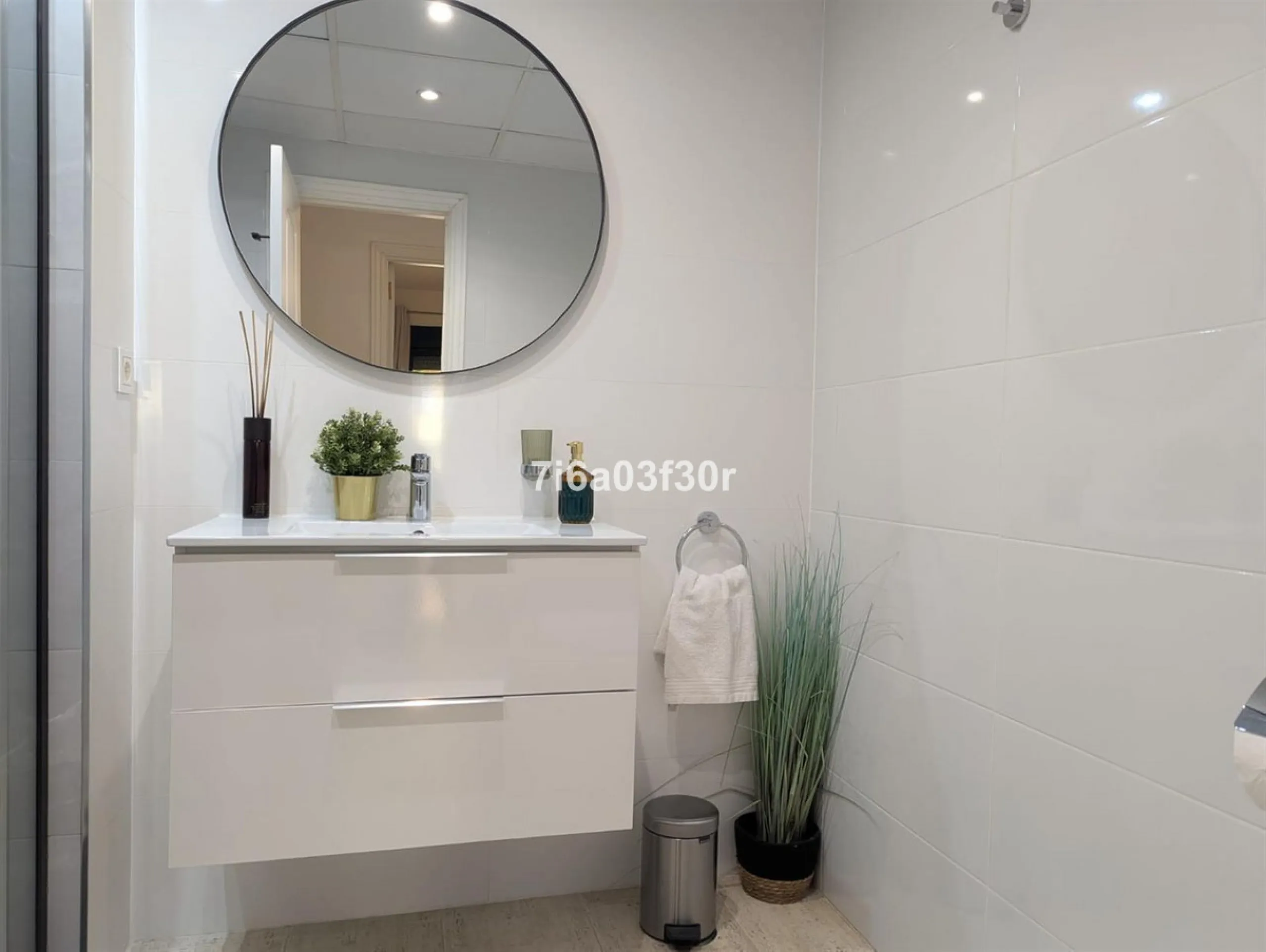 Apartment - Middle Floor Apartment в продаже в Marbella, Málaga. В доме 3 спален и 3 ванных комнат. Площадь дома 147 м²