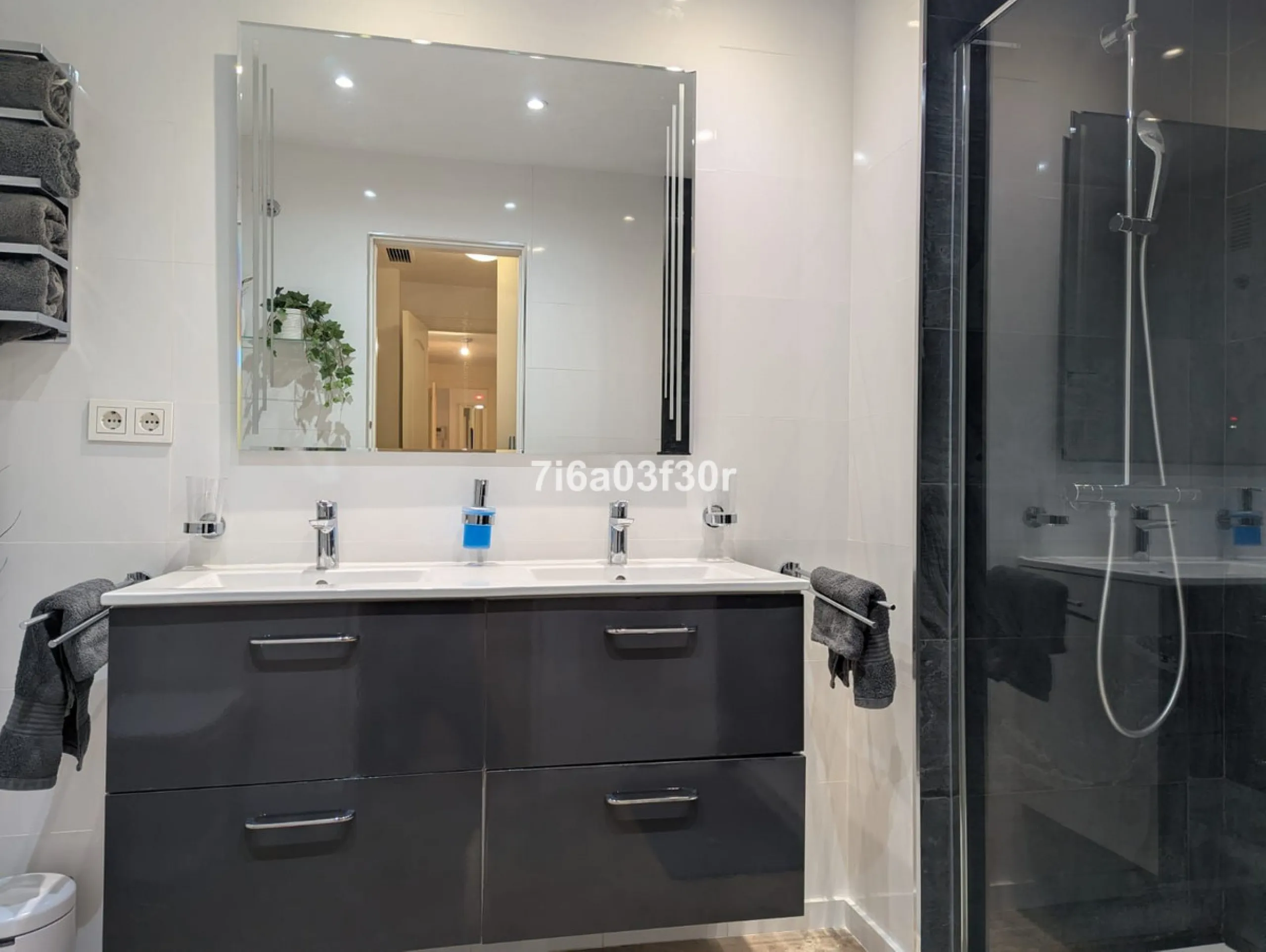 Apartment - Middle Floor Apartment в продаже в Marbella, Málaga. В доме 3 спален и 3 ванных комнат. Площадь дома 147 м²