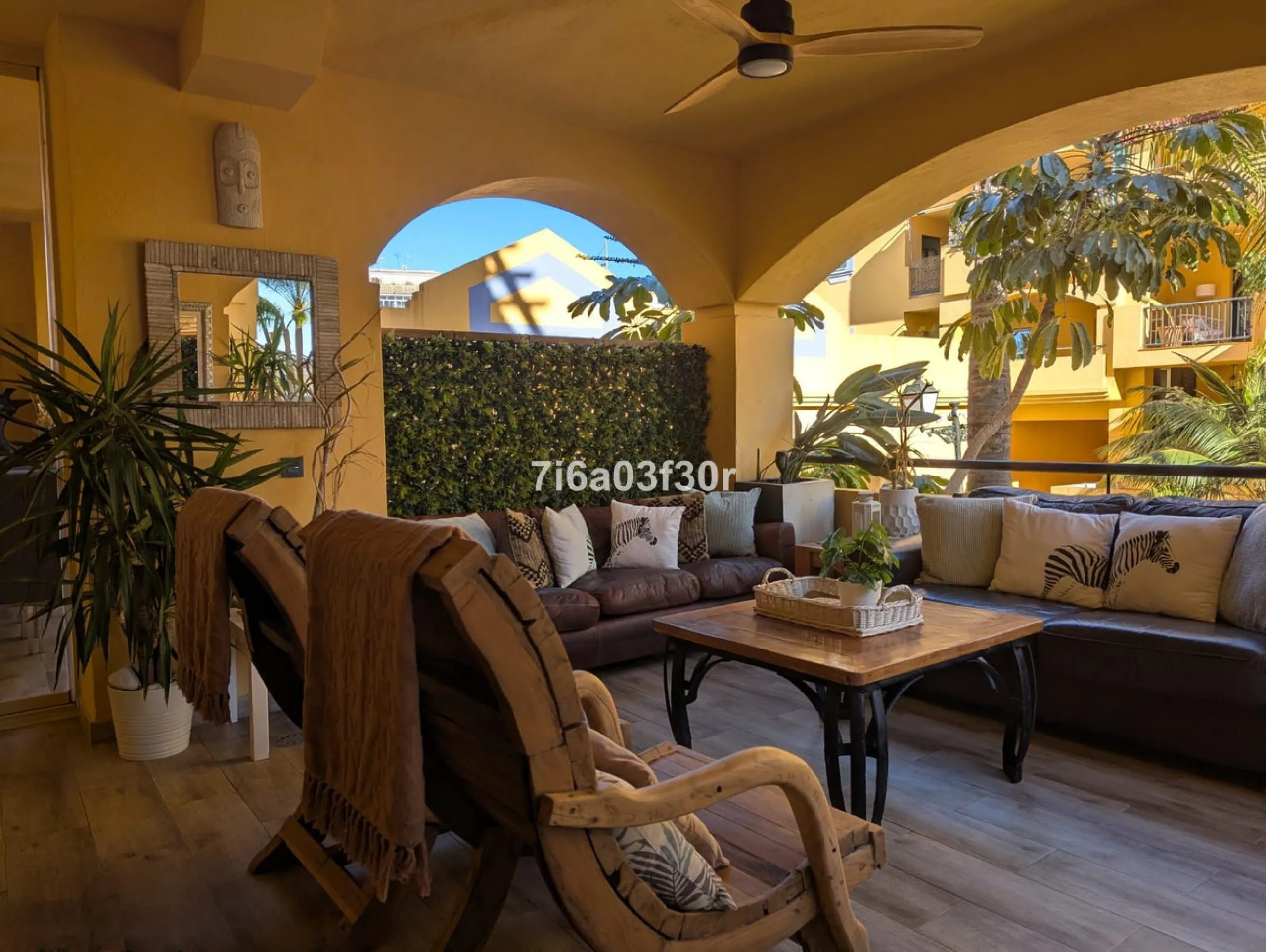 Apartment - Middle Floor Apartment в продаже в Marbella, Málaga. В доме 3 спален и 3 ванных комнат. Площадь дома 147 м²