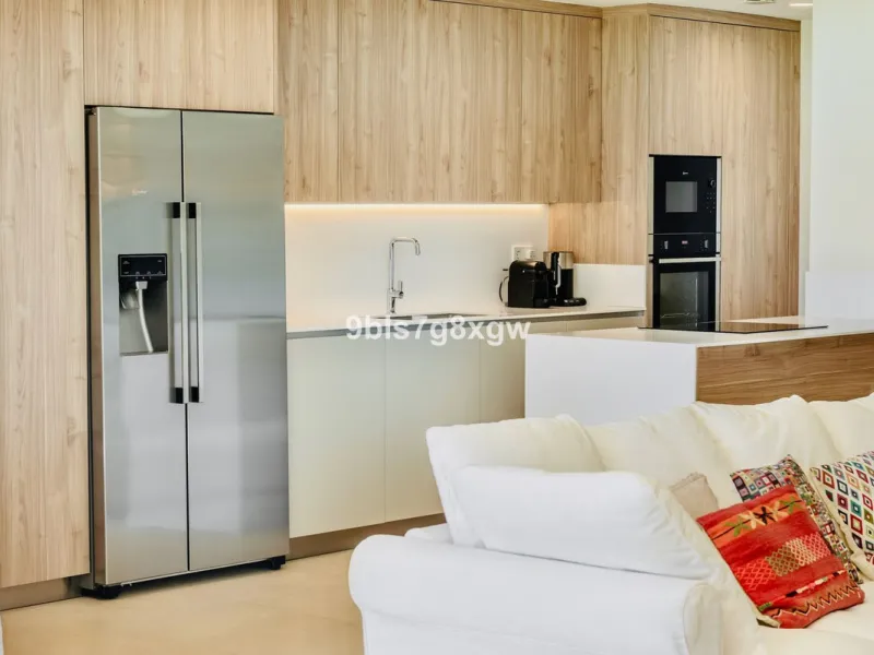 Apartment - Ground Floor Apartment в продаже в Benahavís, Málaga. В доме 3 спален и 3 ванных комнат. Площадь дома 135 м². Площадь участка 393 м²