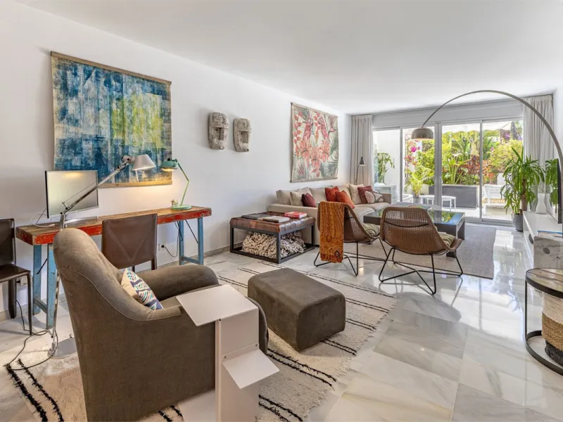Apartment - Ground Floor Apartment в продаже в Estepona, Málaga. В доме 2 спален и 2 ванных комнат. Площадь дома 140 м²