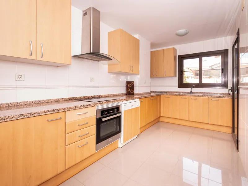 Stunning Refurbished 4-Bedroom Apartment in Immaculate Condition – Hacienda del Sol