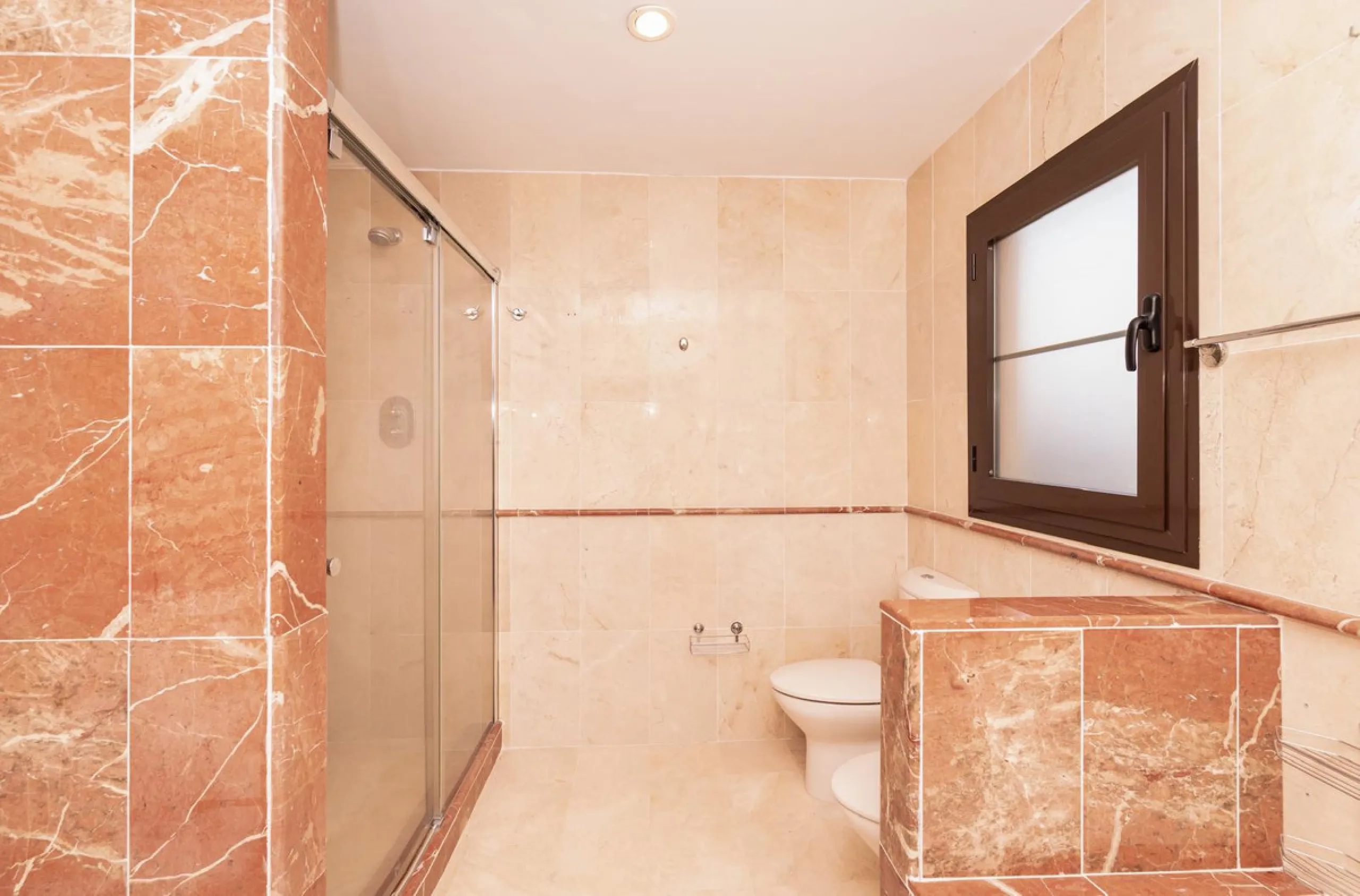 Stunning Refurbished 4-Bedroom Apartment in Immaculate Condition – Hacienda del Sol