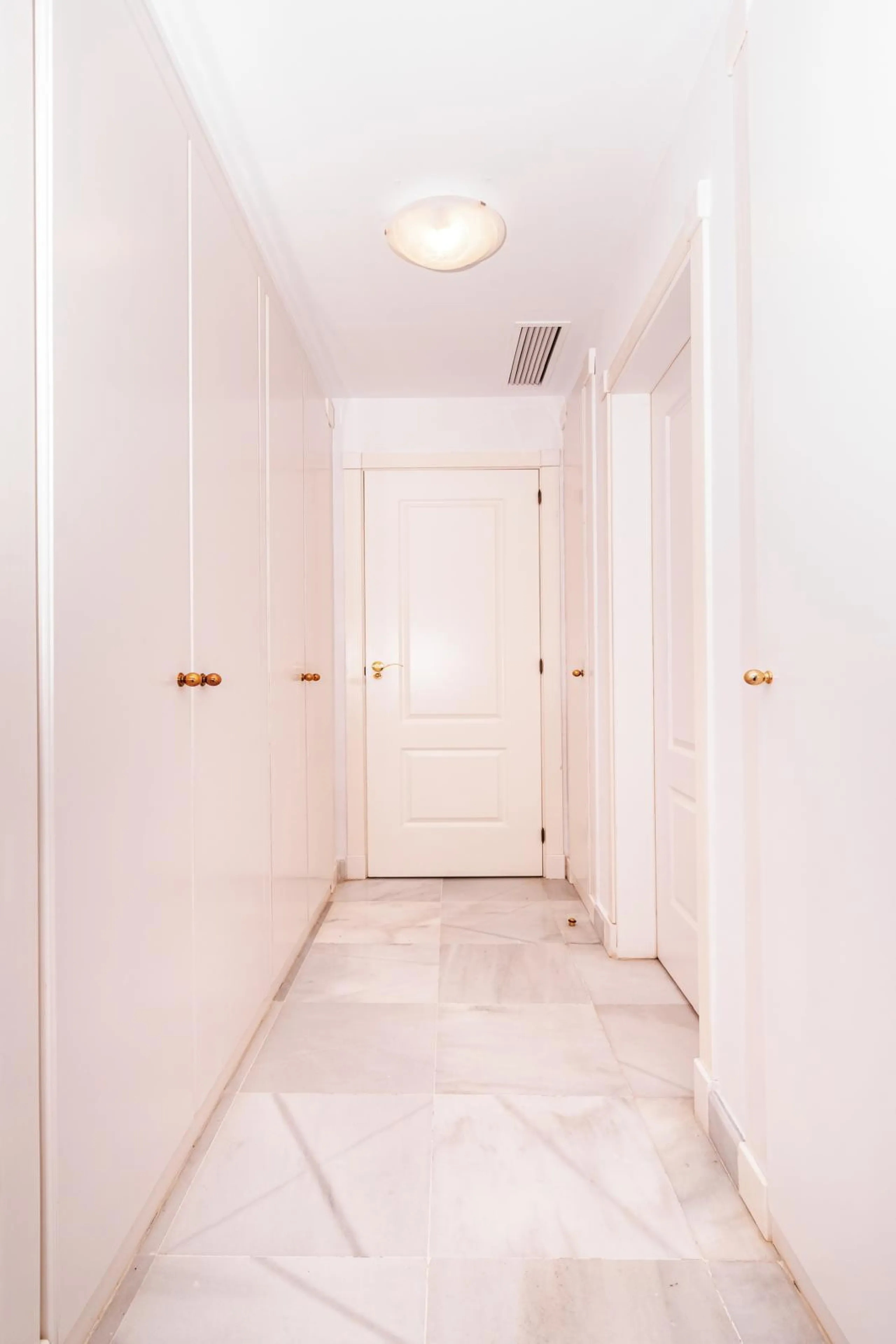 Stunning Refurbished 4-Bedroom Apartment in Immaculate Condition – Hacienda del Sol