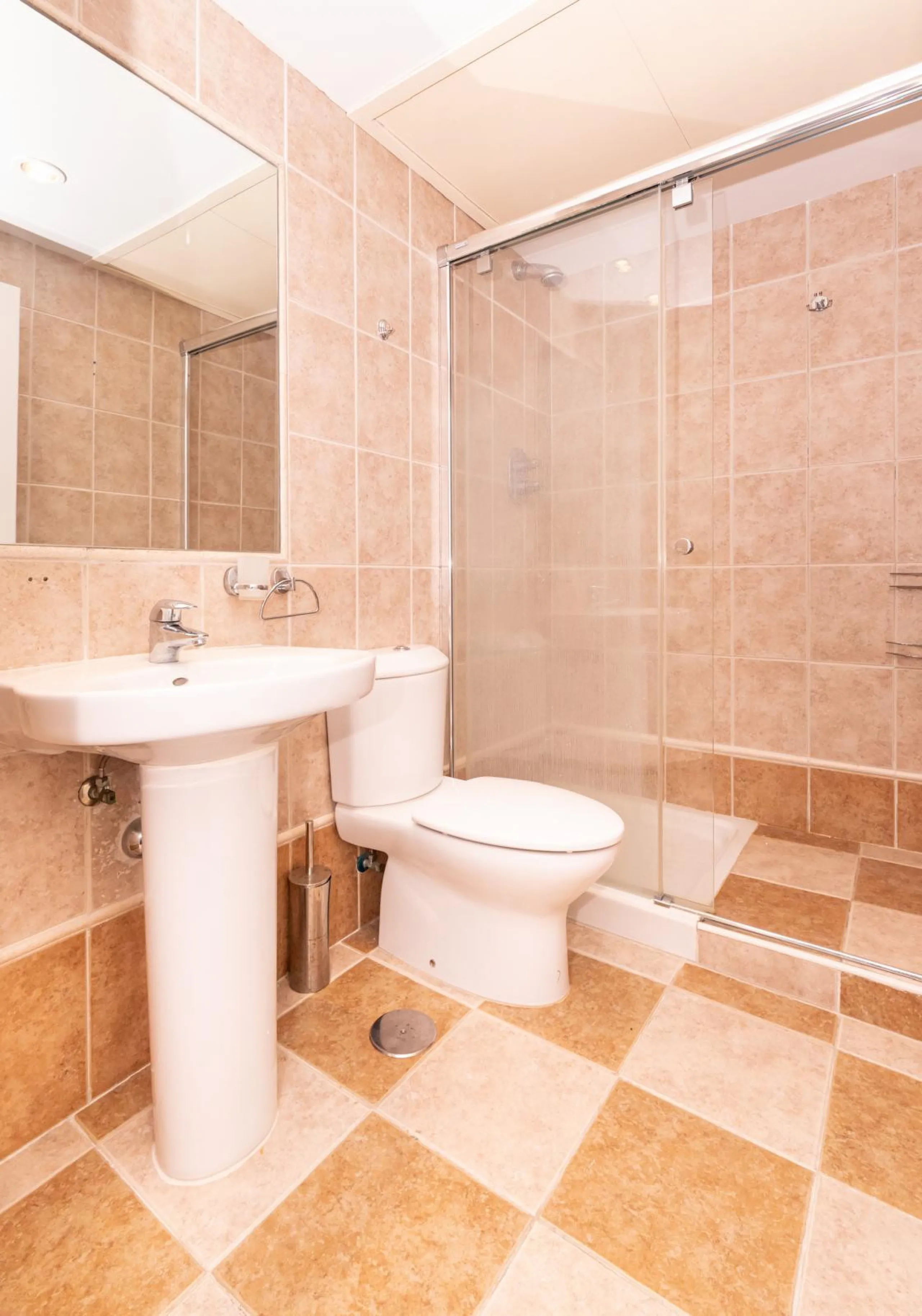 Stunning Refurbished 4-Bedroom Apartment in Immaculate Condition – Hacienda del Sol
