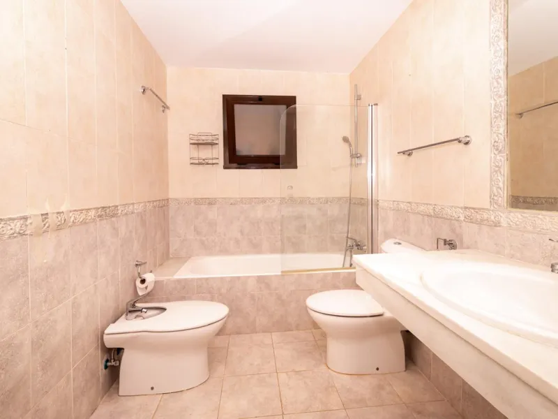 Stunning Refurbished 4-Bedroom Apartment in Immaculate Condition – Hacienda del Sol