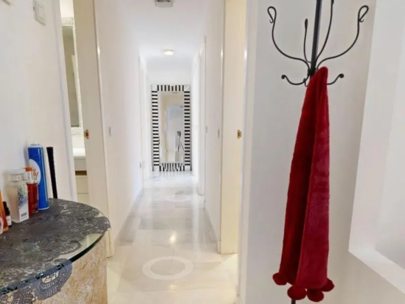 Stunning Refurbished 4-Bedroom Apartment in Immaculate Condition – Hacienda del Sol