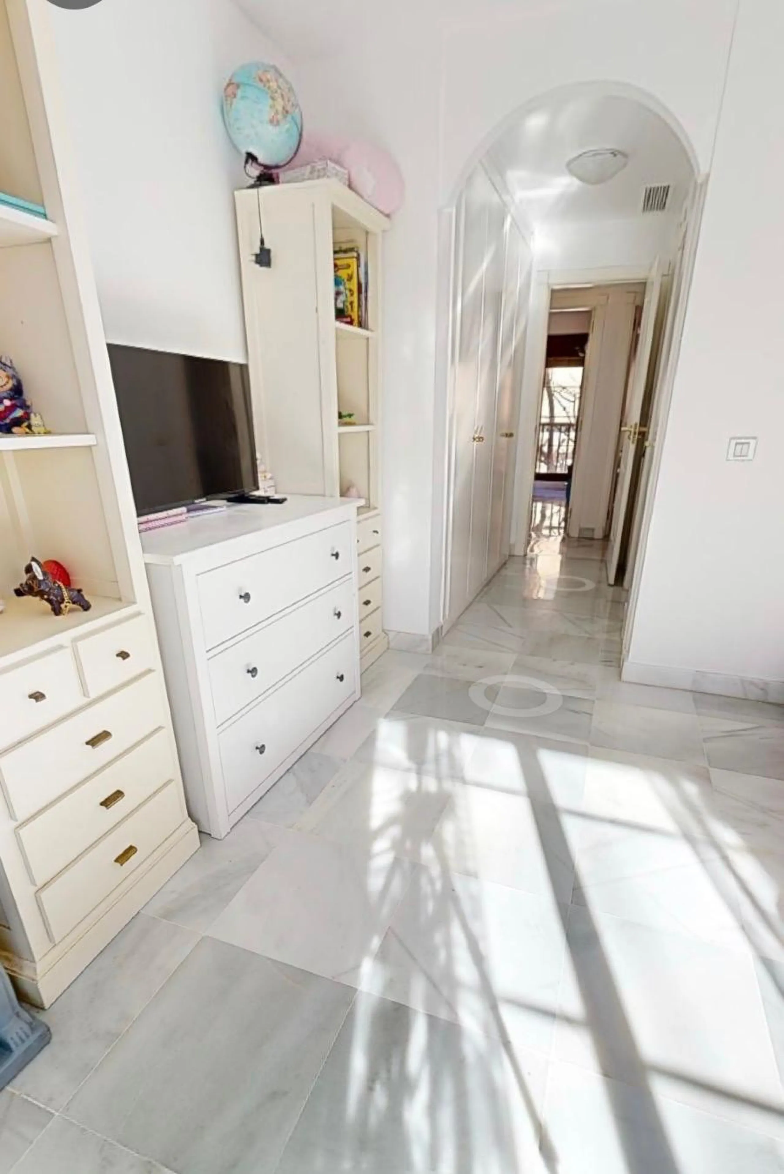 Stunning Refurbished 4-Bedroom Apartment in Immaculate Condition – Hacienda del Sol