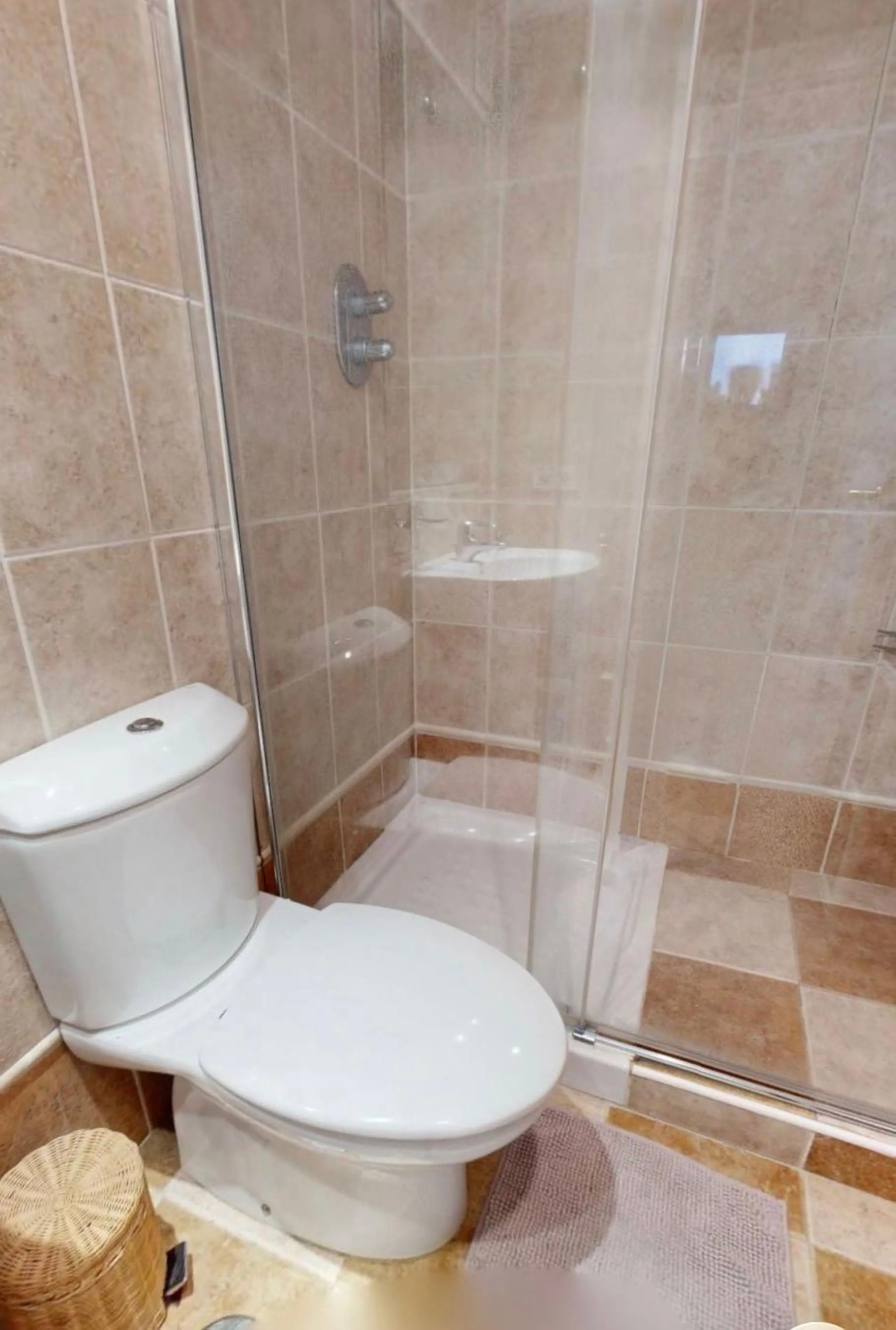Stunning Refurbished 4-Bedroom Apartment in Immaculate Condition – Hacienda del Sol