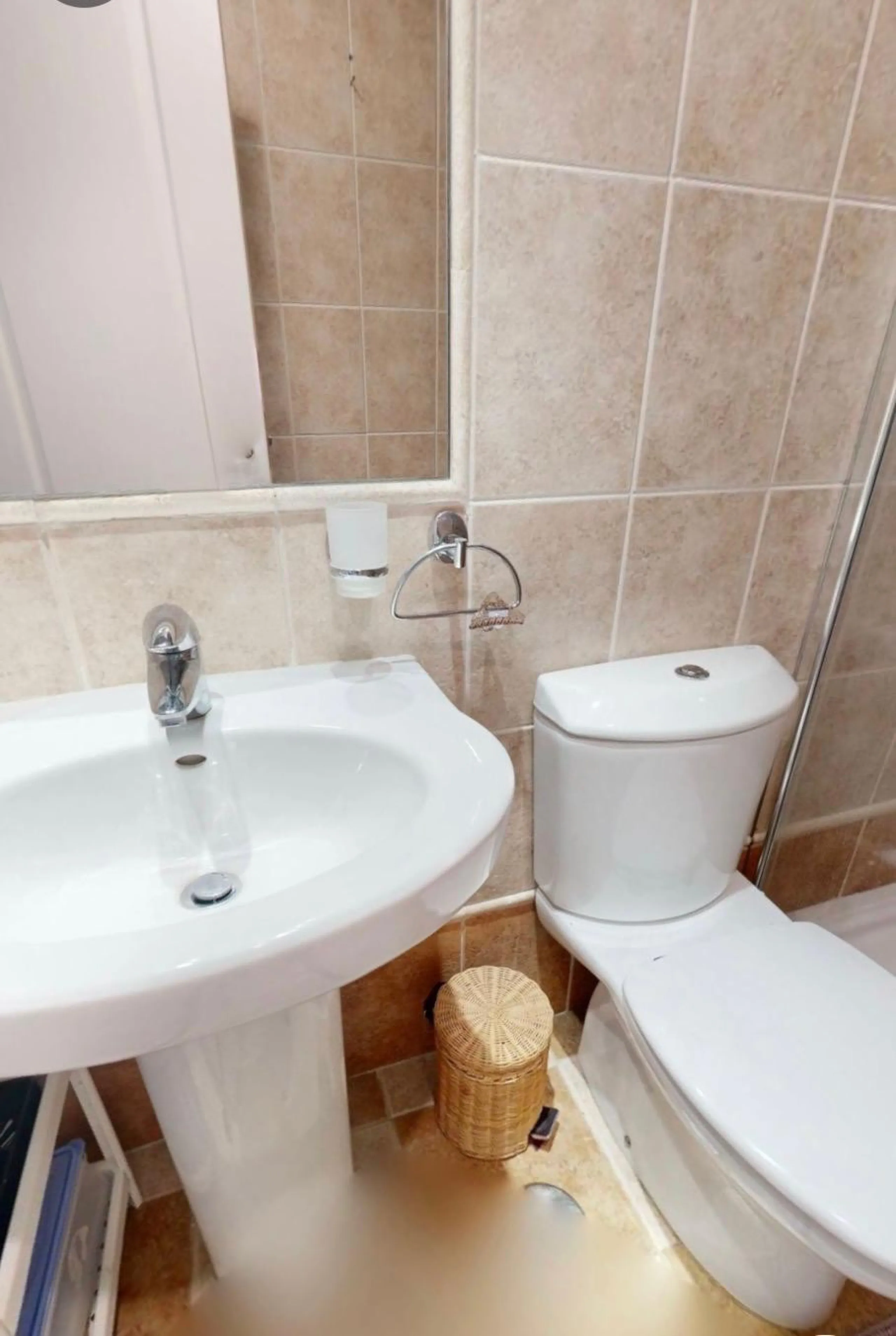 Stunning Refurbished 4-Bedroom Apartment in Immaculate Condition – Hacienda del Sol