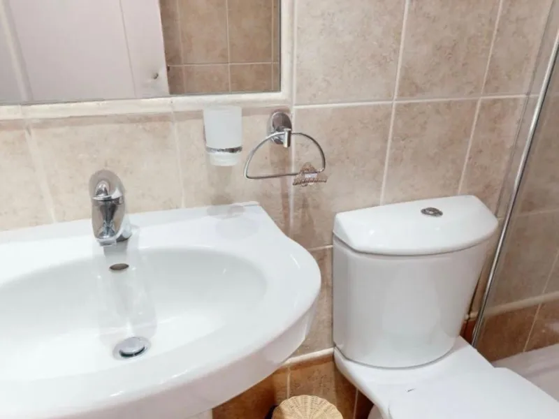 Stunning Refurbished 4-Bedroom Apartment in Immaculate Condition – Hacienda del Sol