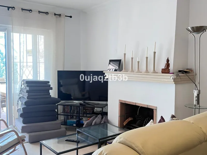 Apartment - Duplex в продаже в Marbella, Málaga. В доме 4 спален и 4 ванных комнат. Площадь дома 216 м²