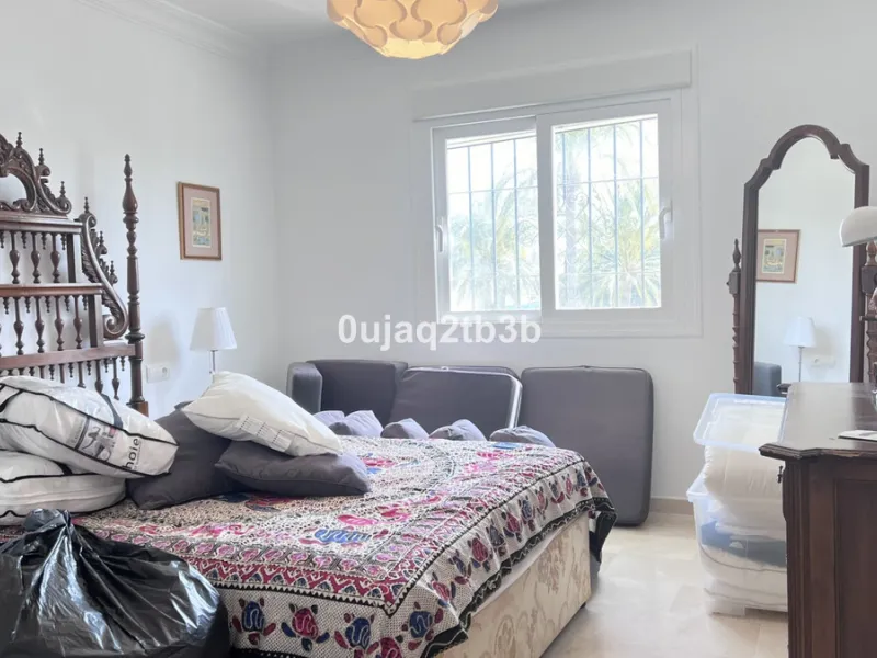 Apartment - Duplex в продаже в Marbella, Málaga. В доме 4 спален и 4 ванных комнат. Площадь дома 216 м²